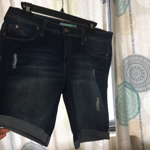 Above the Knee Jean Shorts - Picture 2 of 8